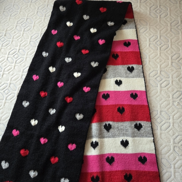 Joe Boxer Colorful Peace & Love Heart and Peace Sign Scarf - Picture 3 of 4